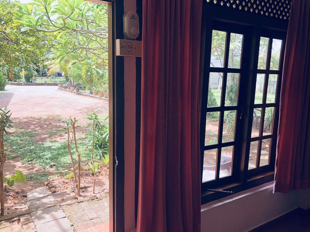 Hotel Lagoon Paradise Negombo Zewnętrze zdjęcie