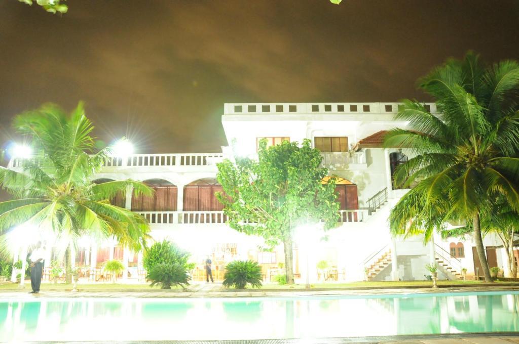 Hotel Lagoon Paradise Negombo Zewnętrze zdjęcie