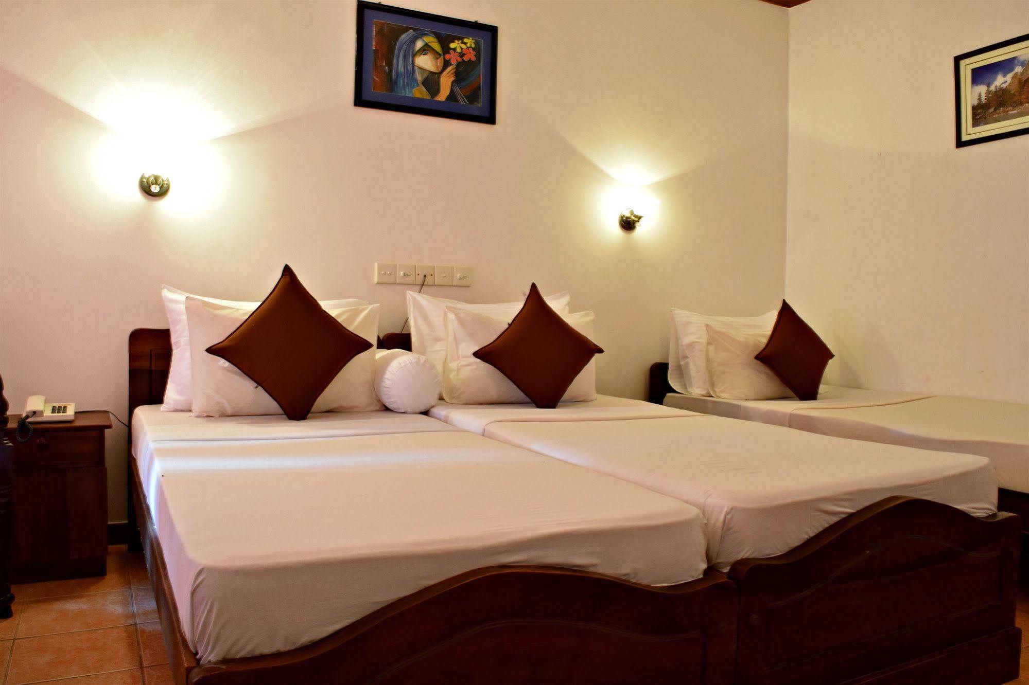 Hotel Lagoon Paradise Negombo Zewnętrze zdjęcie