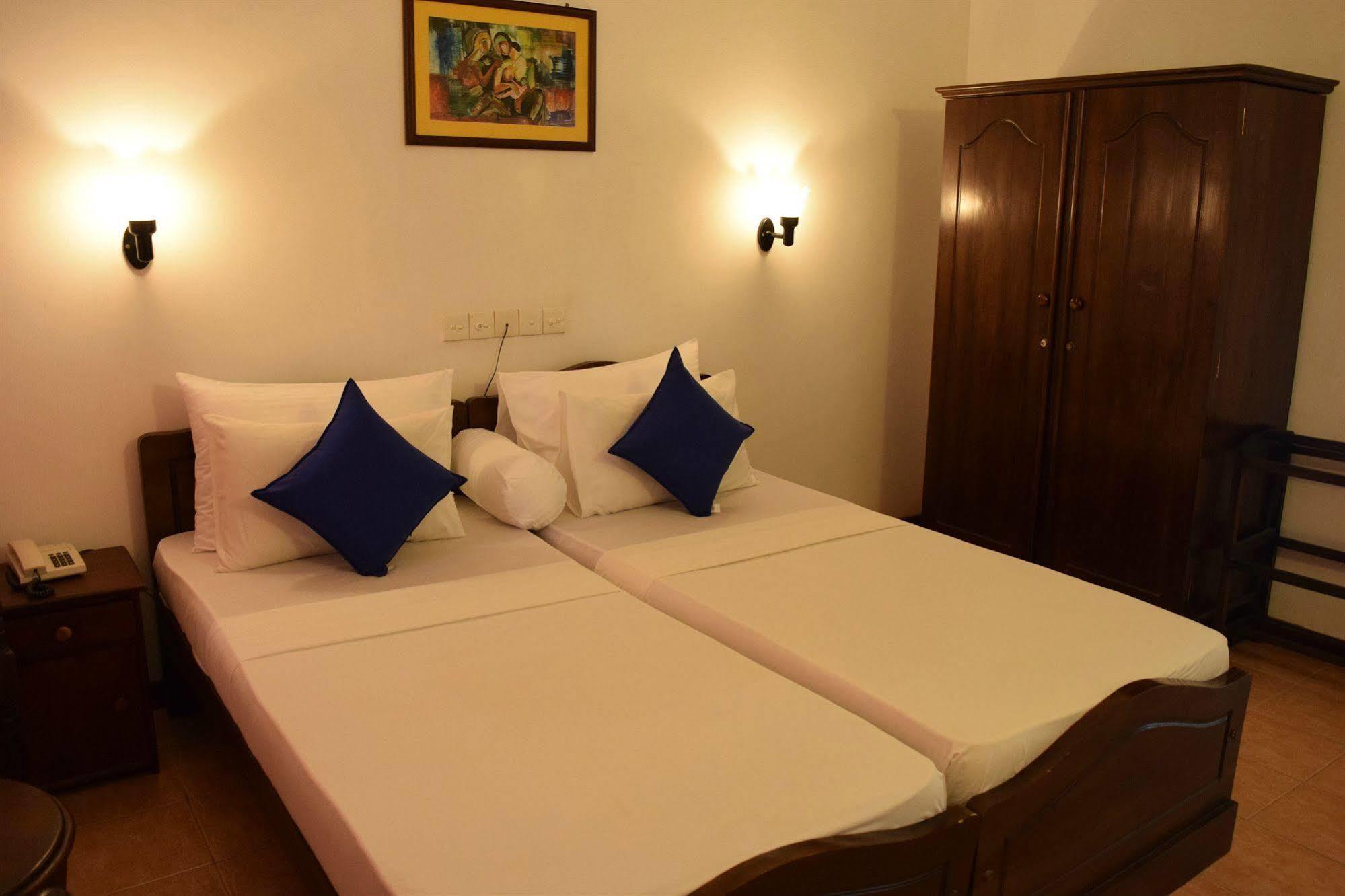 Hotel Lagoon Paradise Negombo Zewnętrze zdjęcie